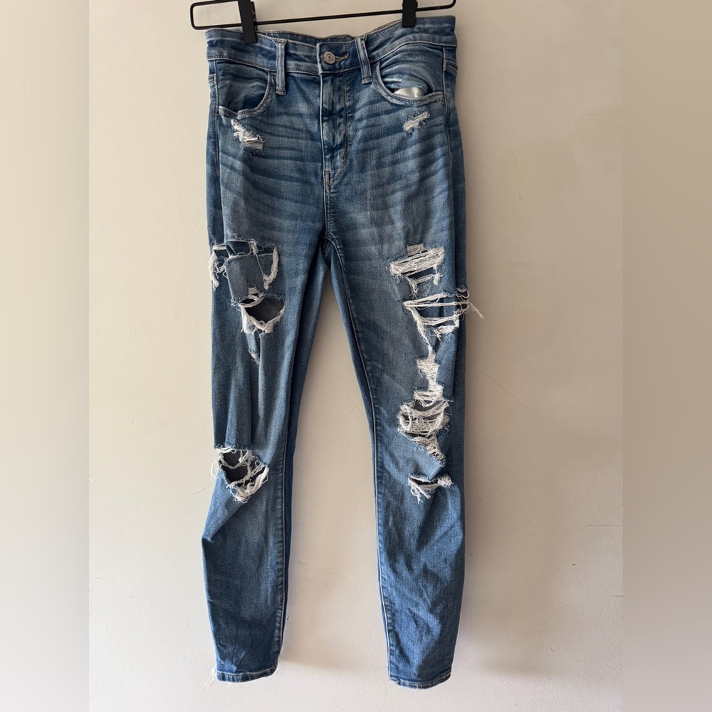 American Eagle Next Level Stress Distressed Super Hi Rise Jeggings